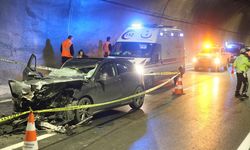 KASTAMONU - Ilgaz 15 Temmuz İstiklal Tüneli'nde tıra çarpan otomobilin sürücüsü öldü