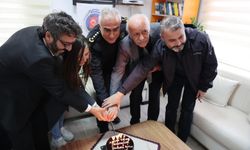 Emniyet Müdüründen Sinoplu gazetecilere pastalı kutlama