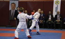 ADANA - Türkiye Yıldızlar Karate Şampiyonası, Adana'da başladı