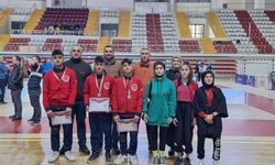 Tokatlı floor curling sporcular Sivas'ta bölge ikinciliği kazandı