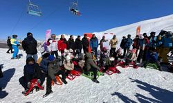 ERZURUM - Devlet korumasındaki çocuklar Konaklı Kayak Merkezi'nde kızakla kaydı