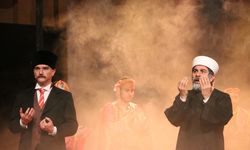 KAHRAMANMARAŞ - "Cumhuriyet'e Doğru" adlı tiyatro oyunu sahnelendi