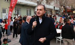 ADANA - AK Parti Sözcüsü Ömer Çelik, Adana'da iftar programına katıldı