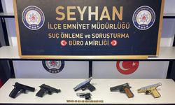 Adana'da ruhsatsız silah ve uyuşturucu ele geçirilen operasyonda 1 şüpheli yakalandı