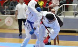 Okul Sporları Karate Gençler Türkiye Birinciliği, Samsun'da devam ediyor