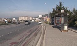 Çekmeköy’de üniversite harcını yatırmaya giden genç kıza otomobil çarptı