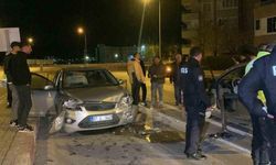 Karaman’da 2 otomobil kafa kafaya çarpıştı: 2 yaralı