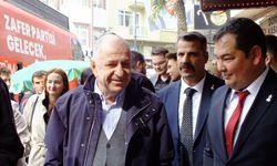 BALIKESİR - Zafer Partisi Genel Başkanı Özdağ, partisinin düzenlediği programa katıldı