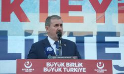 BBP Genel Başkanı Destici, Eskişehir'in Günyüzü ilçesindeki mitingde konuştu