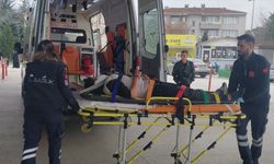 BURSA - İnegöl'de polisten kaçarken kaza yapan motosikletteki 2 kişi yaralandı