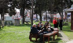 Sinop'ta ney eşliğinde kitap okuma etkinliği