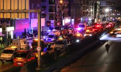İZMİR - 5 otomobil ile skuterin karıştığı kazada 2 kişi öldü, 7 kişi yaralandı