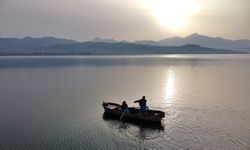 Osmaniye'de av yasağı öncesi balıkçılar son seferini yapıyor