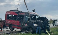 TEKİRDAĞ - Minibüsle tırın çarpışması sonucu 5 kişi öldü, 10 kişi yaralandı (2)