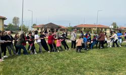 Vali Özarslan, 23 Nisan etkinliğinde çocuklarla bir araya geldi
