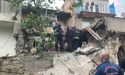 Kahramanmaraş’ta iki katlı metruk bina çöktü