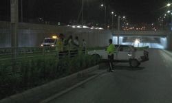 Kayseri’de otomobil tramvay yolunu girdi: 2 yaralı