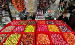 Kilis’te bayram şekerleri tezgahları renklendirdi