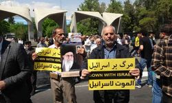 Tahran’da yüzlerce kişi İsrail saldırısını protesto etti