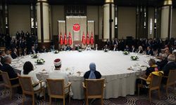 ANKARA - Cumhurbaşkanı Erdoğan: "(İstanbul Gayrettepe'deki yangın) İhmallerin adresi muhalefete ve muhalefet belediyelerine çıkınca sözde emekçi örgütlerinin hepsi birden lal oldu"