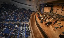 ANKARA - Uluslararası Ankara Müzik Festivali Cemal Reşit Rey'in gitar konçertosu ile başladı