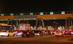 BURSA - İstanbul-İzmir Otoyolu'nda bayram tatili hareketliliği sürüyor