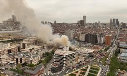 İSTANBUL - (DRON ) - Esenyurt'ta kapı üretilen imalathanede çıkan yangına müdahale ediliyor (2)