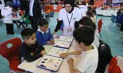 Karslı öğrenciler 1. Akıl ve Zeka Oyunları Turnuvası'nda hünerlerini sergiledi