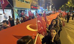 AFYONKARAHİSAR - 1000 metrelik Türk bayrağıyla "Gençlik Yürüyüşü" yapıldı