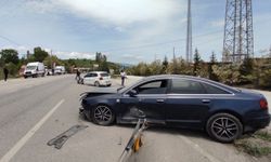 Karabük'te iki otomobilin çarpıştığı kazada 3 kişi yaralandı