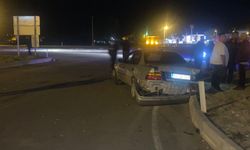 Mudurnu'da minibüs ile çarpışan otomobilin sürücüsü yaralandı