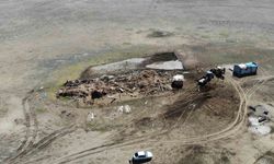 Aksaray’da çöken mandırada kurtarma çalışmaları devam ediyor