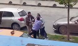 Arnavutköy’de sürücülerin trafikte kavga anları kamerada