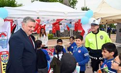 Başkan Gürel, Trafik Haftasını çocuklarla kutladı