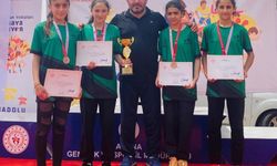 Körfezli Melek atletizmde Türkiye şampiyonu oldu