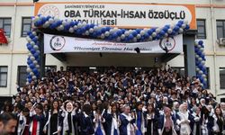 Oba Türkan-İhsan Özgüçlü Anadolu Lisesi ilk mezunlarını verdi
