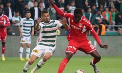 Trendyol Süper Lig: Konyaspor: 3 - Samsunspor: 0 (İlk yarı)