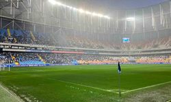 Trendyol Süper Lig’in 36. haftasında oynanan Adana Demirspor - Gaziantep FK maçına yoğun yağış sebebiyle 12. dakikada ara verildi.