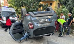 ANTALYA - Takla atan otomobildeki 3 kişi yaralandı