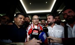 Antalyaspor'un yeni teknik direktörü Alex, Antalya'ya geldi