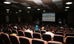 DİYARBAKIR - "Orta Çağ'dan Günümüze Kadın ve Toplum Çalıştayı" düzenlendi