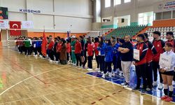 KIRŞEHİR - KYGM Türkiye Voleybol Şampiyonası başladı