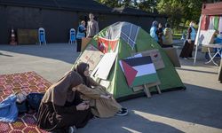SAKARYA - Üniversite öğrencileri Gazze'ye destek için çadır nöbeti başlattı