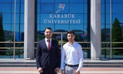 Karabük Üniversitesi öğrencisi Suriyeli ağabey kardeş, mühendislik fakültesini dereceyle bitirdi