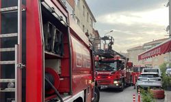 Eyüpsultan’da yangında can pazarı: Mahsur kalan 20 kişi tahliye edildi, 4 kişi dumandan etkilendi