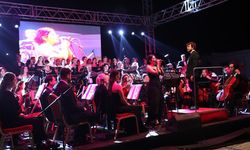 Hatay Akademi Senfoni Orkestrası depremzedelere konser verdi