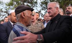 MARDİN - İçişleri Bakan Yardımcısı Karaloğlu, Mardin'deki anız yangınında ölenlerden 4 kişinin cenazesine katıldı