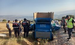 Çorum'da hasattan dönerken devrilen traktörün sürücüsü öldü