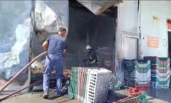 Antalya’da halk ekmek fabrikasının deposu alev alev yandı