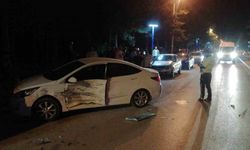 Burdur’da kontrolden çıkan otomobil park halindeki 3 araca çarptı, kaza sonrası sürücü kayıplara karıştı